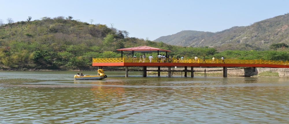 Tikkar Taal – Twin Lakes of Tranquility